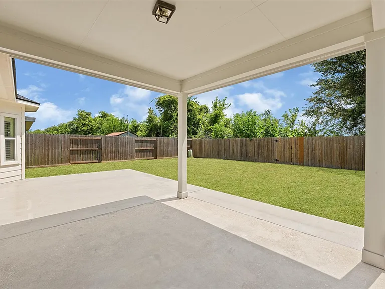 8618 E Highlands Xing — Photo 26