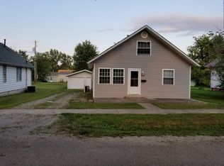 1008 S 11th St, Herrin, IL 62948