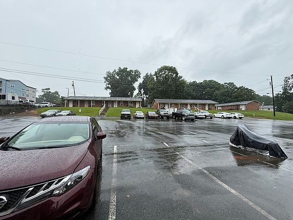 3rd image of 528 Beechway Cir Unit 25