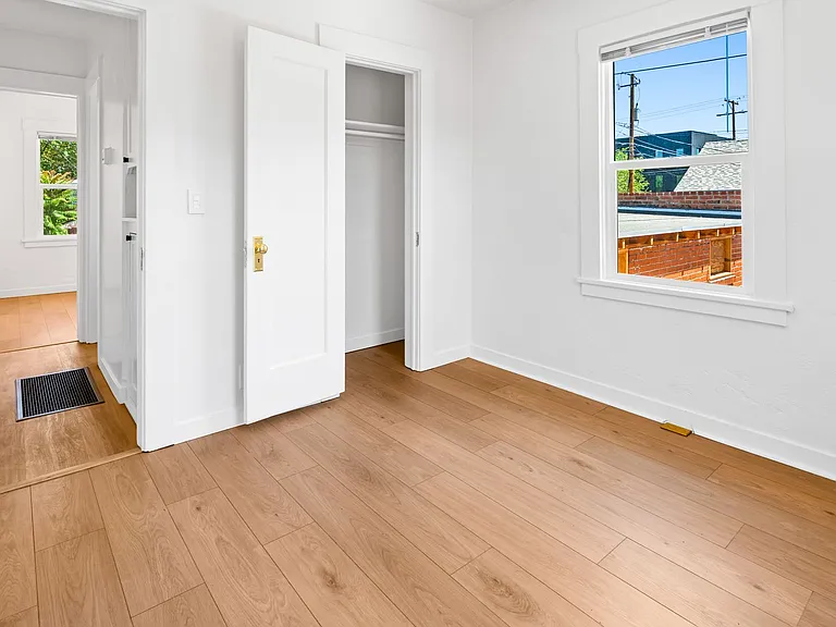 527 Mill St — Photo 11