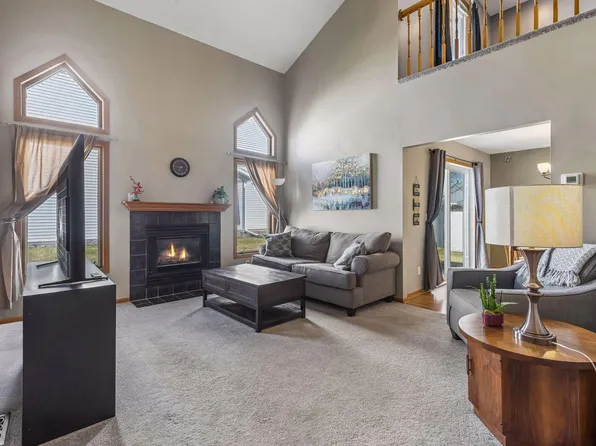 8701 Norway St NW, Coon Rapids, MN 55433