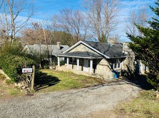 11 Valley Park Rd, Asheville, NC 28804