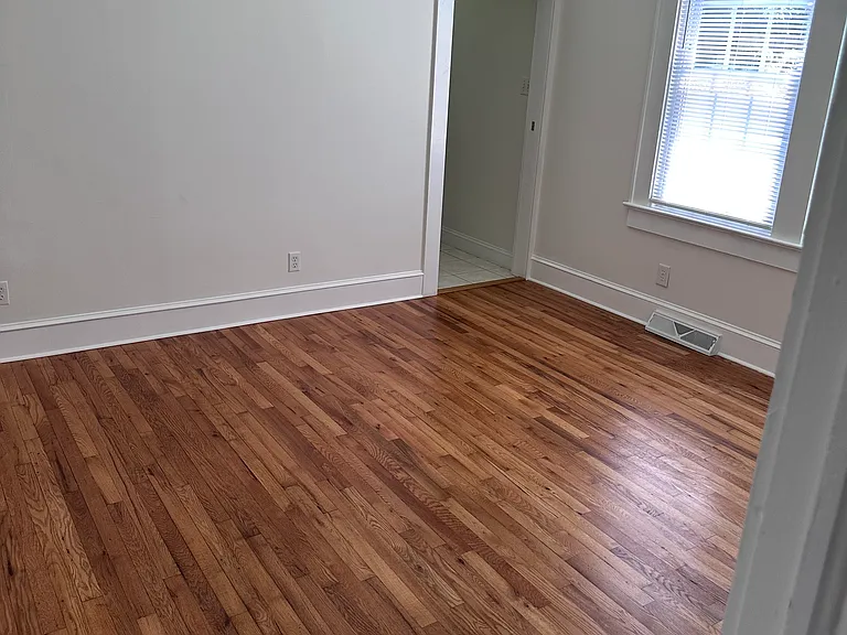 418 Pickens Ct — Photo 12