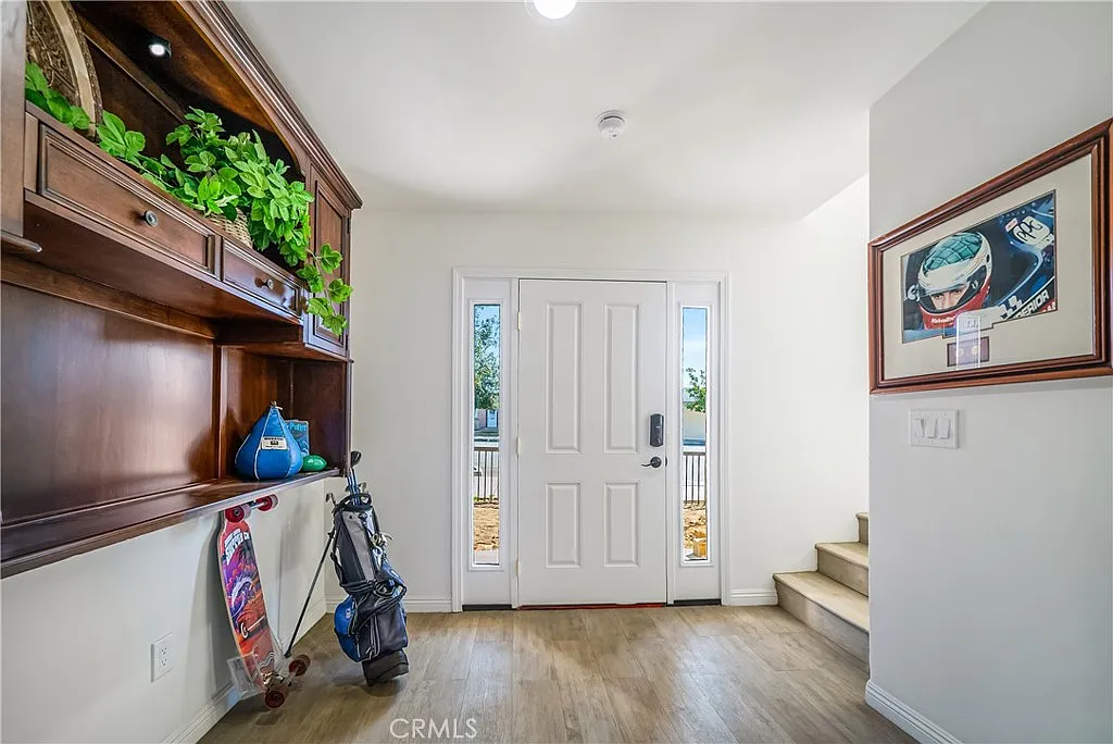 4 bed, 4.5 bath, 2278 sqft, $4,100 — Photo 1