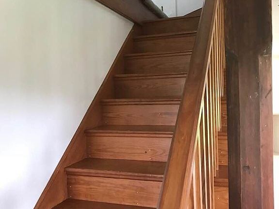 3rd image of 141 Harlequin Ln