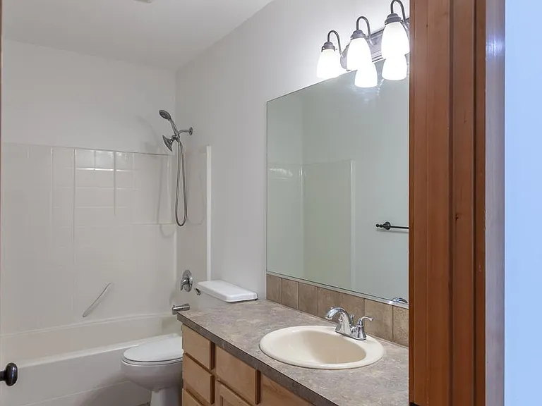 9603 S 219th Pl — Photo 10