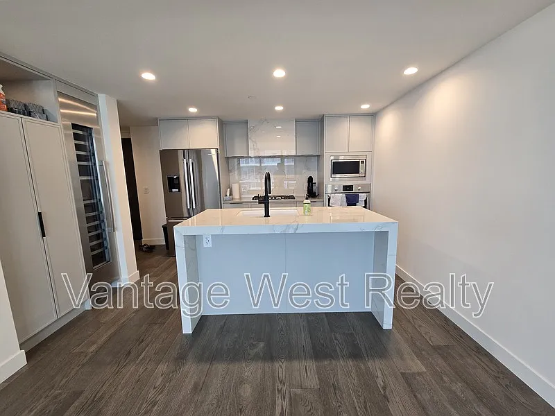 2 bed, 2.0 bath, 975 sqft, $3,495 — Photo 4