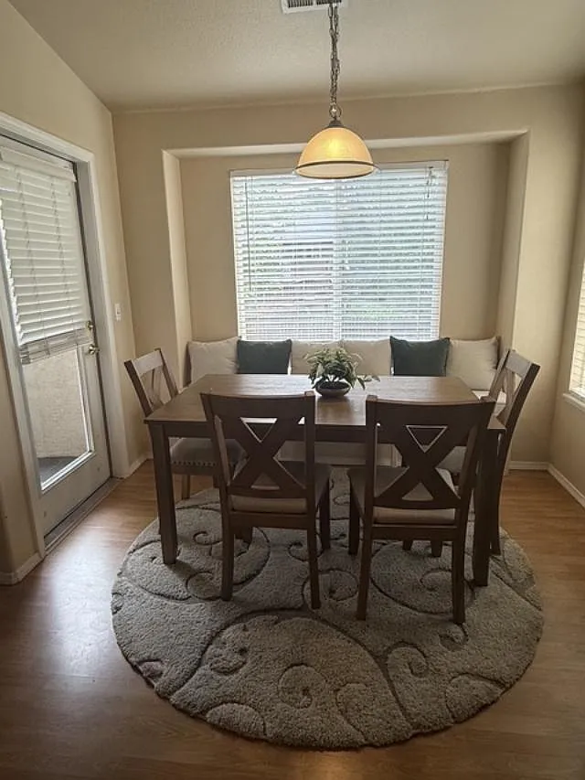 2 bed, 1084 sqft, $1,995 — Photo 4