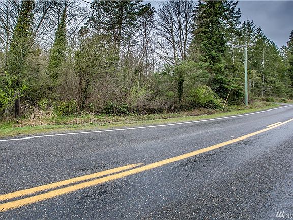 3rd image of 12504 Crescent Valley Dr NW