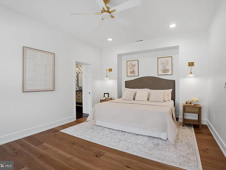 425 Grove Pl — Photo 15