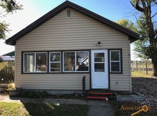 501 S B Ave, New Underwood, SD 57761