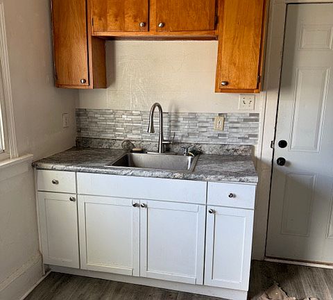 2nd image of 2824 Dekalb St