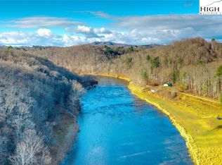 7 Legra Road, Grassy Creek, NC 28631