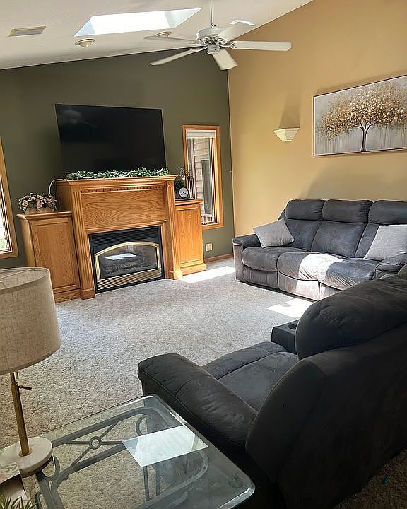 1st image of 2362 Woodridge Rd