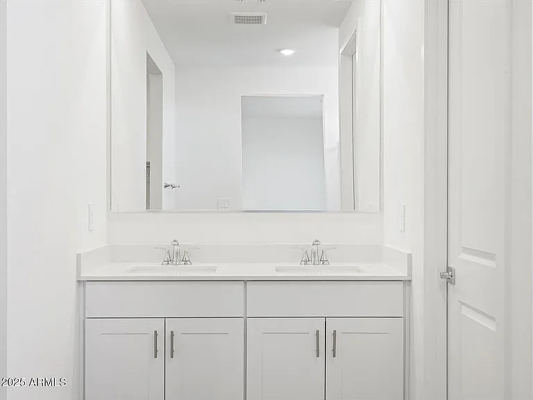 4210 W Yolanda Ln — Photo 10