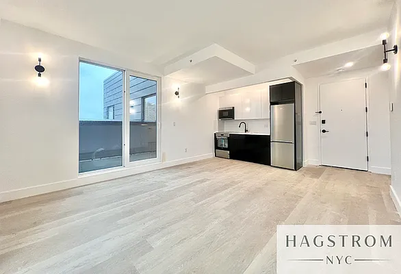 Rented by Hagstrom Management Inc | media 18