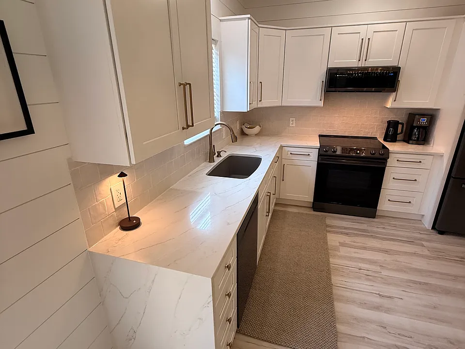 224 Rivercrest Cir