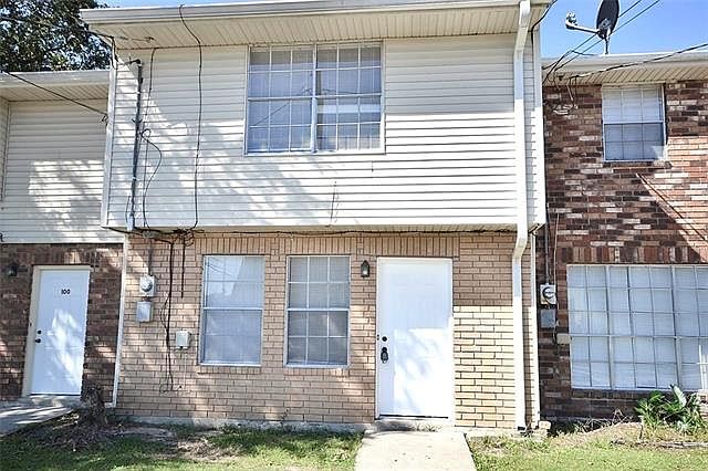 1st image of 102 Woodland Dr #102