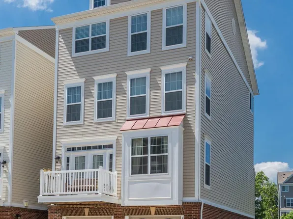 45714 Winding Branch Ter, Sterling, VA 20166