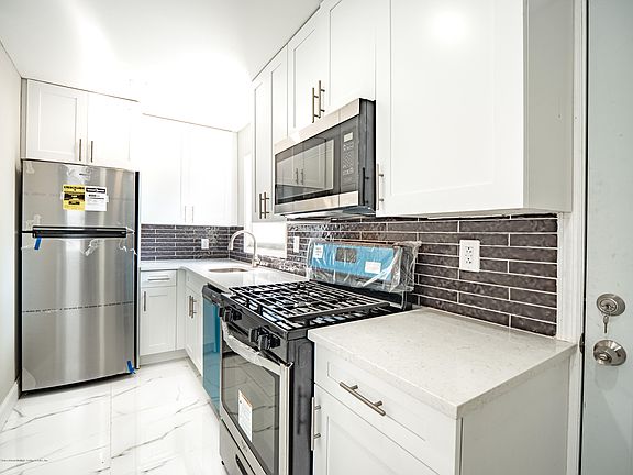 3rd image of 344 Seaver Ave