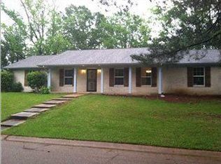 614 Pine Ln, Jackson, MS 39212