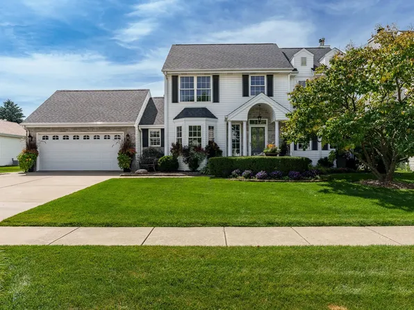 1131 Comfortcove Dr, Machesney Park, IL 61115