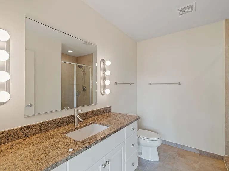 811 4th St NW #1110 — Photo 13