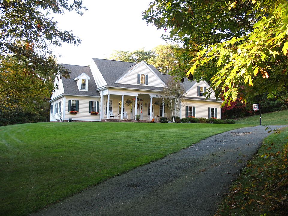 2nd image of 14 Williston Dr