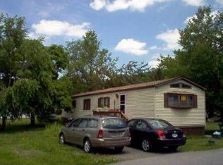 17 Oriole Cir, Newburgh, NY 12550