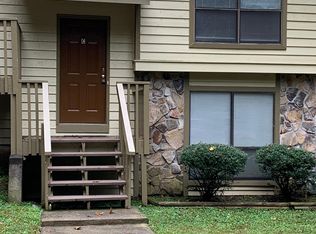 894 Amberly Ct APT C, Norcross, GA 30093