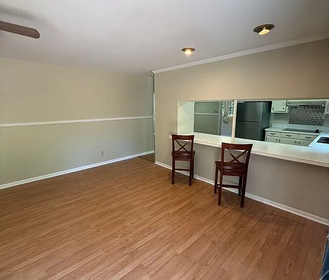 117 Windemere Rd — Photo 5
