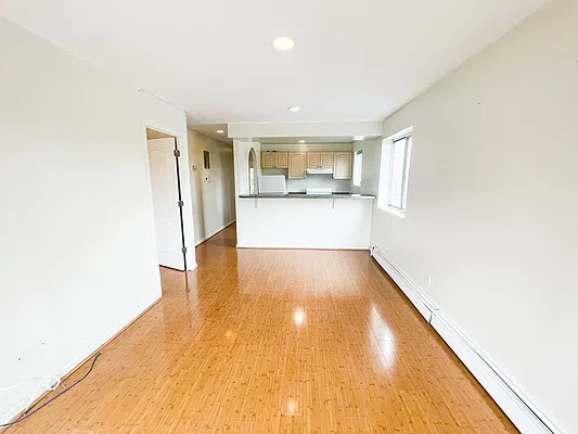Rented by Showcase Realty | media 2