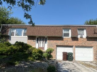 17560 Winston Dr, Country Club Hills, IL 60478