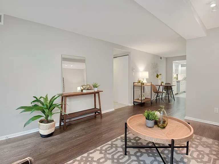 1930 New Hampshire Ave NW #2 — Photo 8