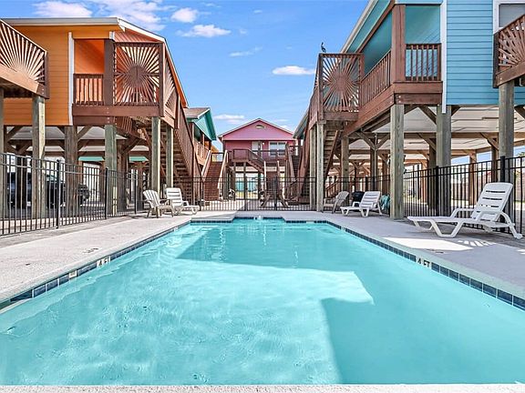 3rd image of 403 S 10th St #1