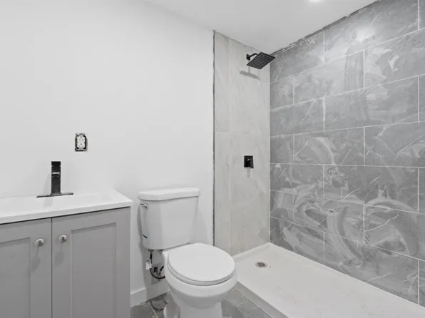 752 Lenox Road image 12 of 14