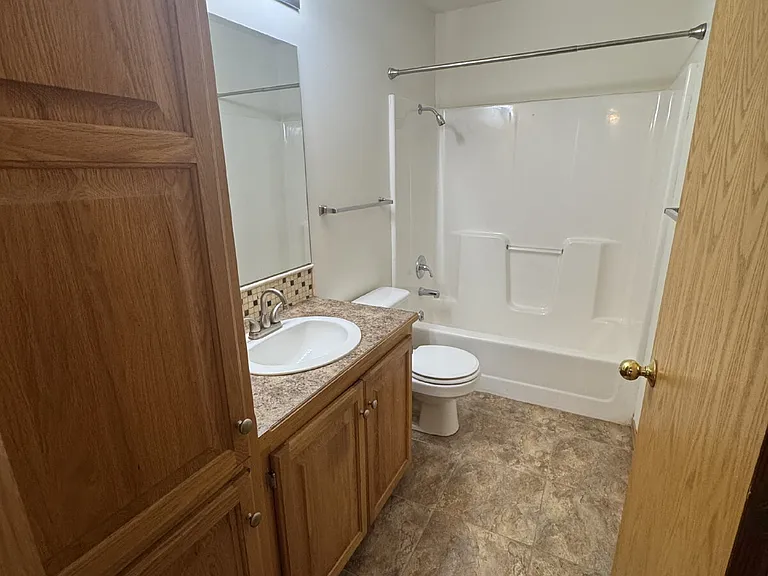 2126 E Country View Dr — Photo 17