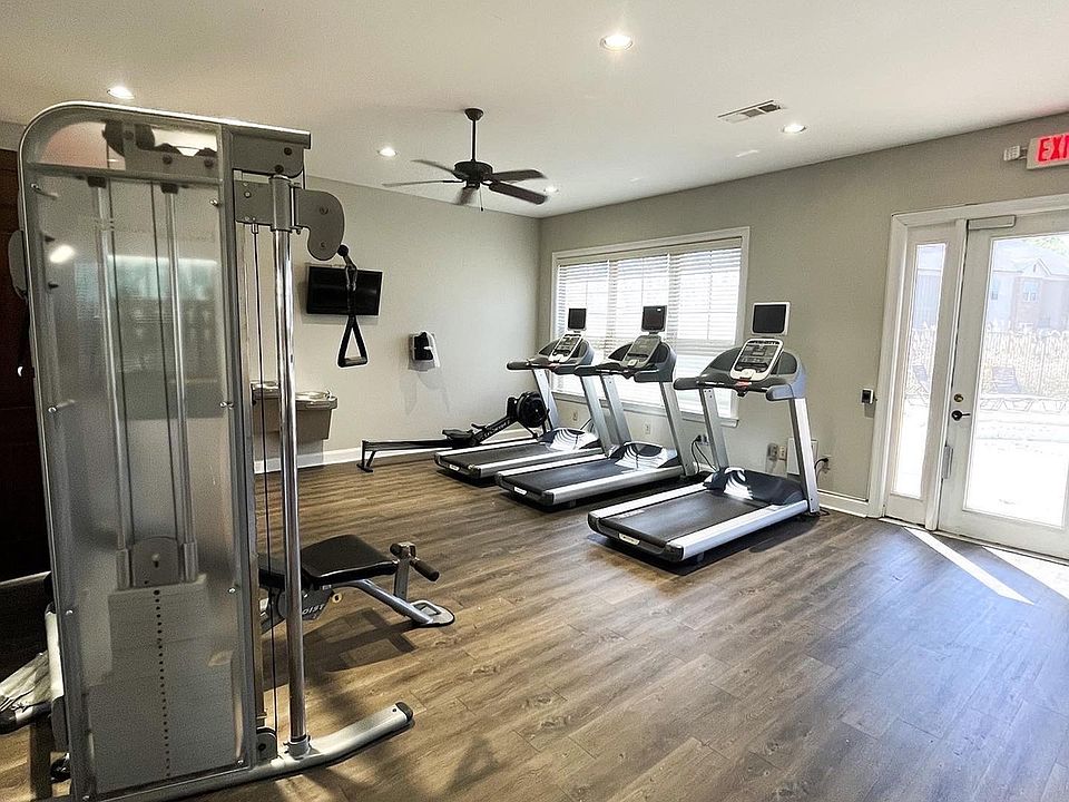 2AF79F60-D19D-48C1-AD2E-6F93D2A58F0E