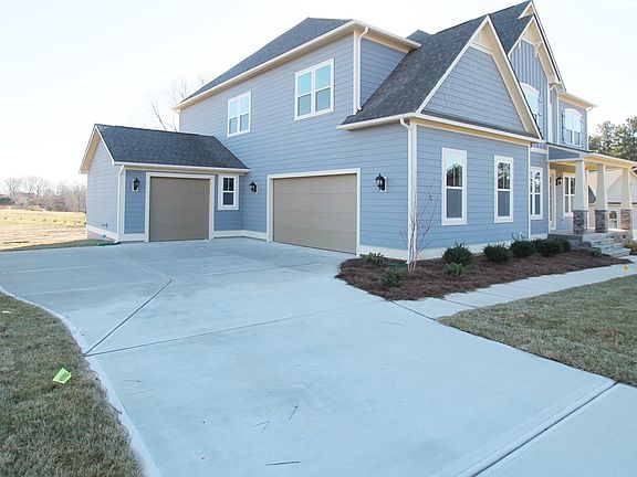 2nd image of 102 Farm Knoll Way