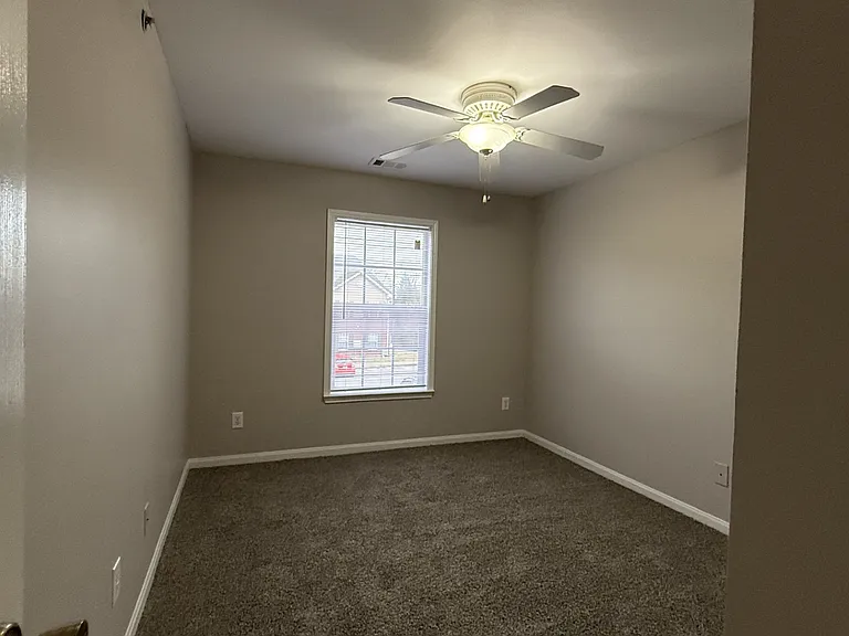 Crossland Place Apartments — Photo 12