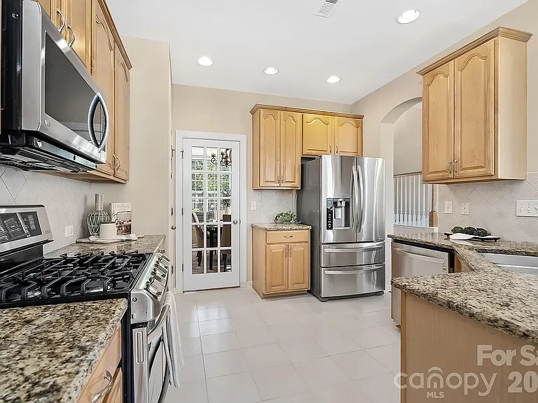 5110 Dragonfly Ln — Photo 9