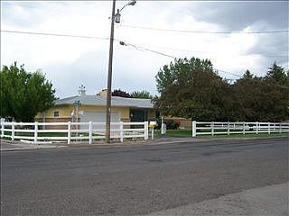 1st image of 994 Filer Ave W