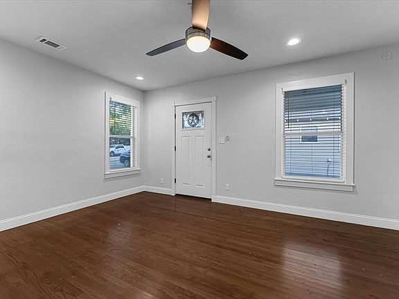 2nd image of 1119 Clinton St