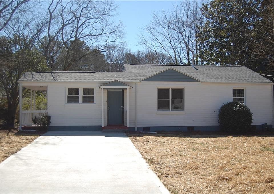 1st image of 2568 Loghaven Dr NW