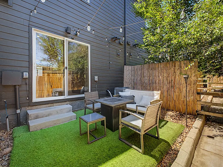 3437 W 63rd Pl — Photo 20