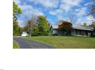 375 Bellus Rd, Hinckley, OH 44233