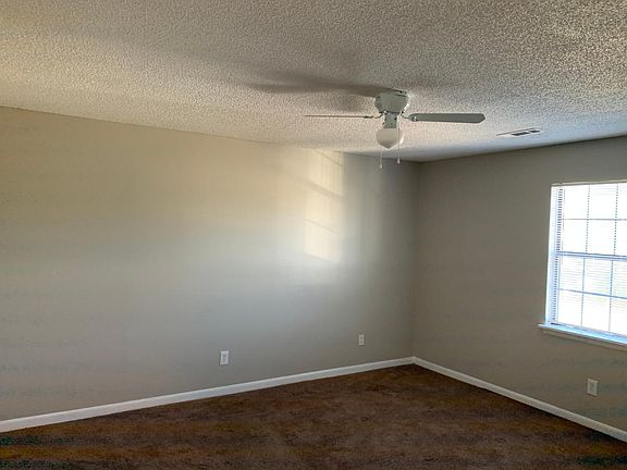 3rd image of 106 Carmine Cir APT D