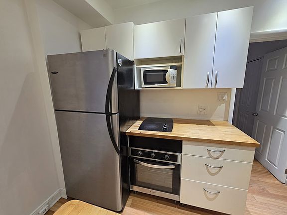 2nd image of 7149 Bay Dr APT 7-B