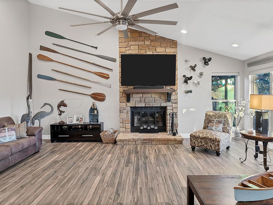 1st image of 450 Pecan Creek Dr