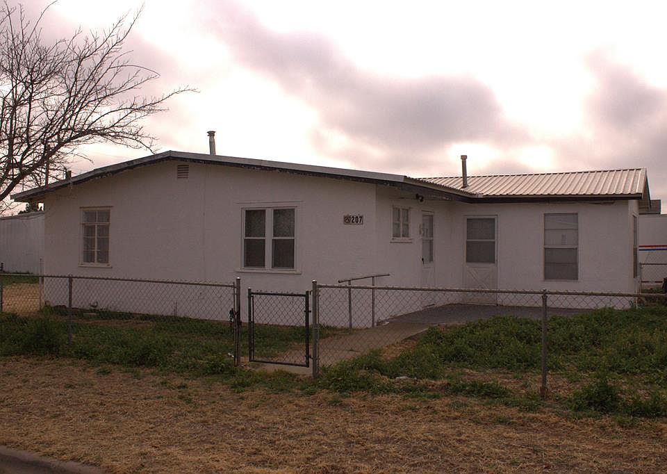 1st image of 207 Carolyn Dr